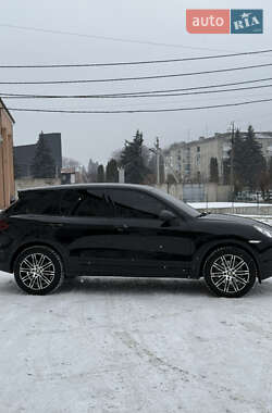 Внедорожник / Кроссовер Porsche Cayenne 2013 в Луцке