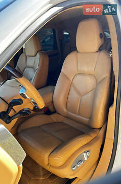 Внедорожник / Кроссовер Porsche Cayenne 2014 в 