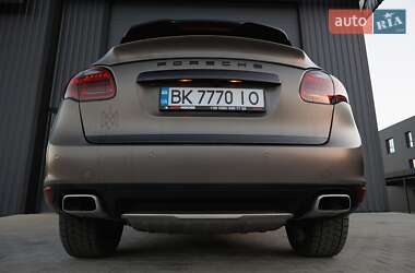 Позашляховик / Кросовер Porsche Cayenne 2011 в Дубні