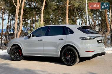 Позашляховик / Кросовер Porsche Cayenne 2018 в 