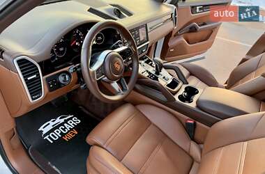 Позашляховик / Кросовер Porsche Cayenne 2018 в 