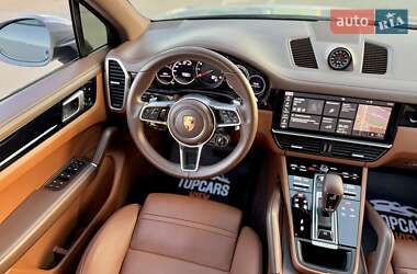 Позашляховик / Кросовер Porsche Cayenne 2018 в 
