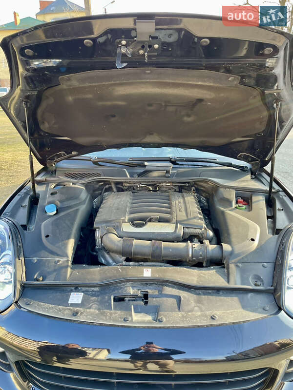 Внедорожник / Кроссовер Porsche Cayenne 2016 в Самборе фото 36 Внедорожник / Кроссовер Porsche Cayenne 2016 в Самборе