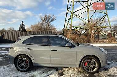 Внедорожник / Кроссовер Porsche Cayenne 2023 в 