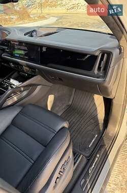 Внедорожник / Кроссовер Porsche Cayenne 2023 в 