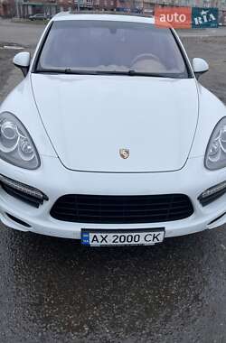 Внедорожник / Кроссовер Porsche Cayenne 2012 в 