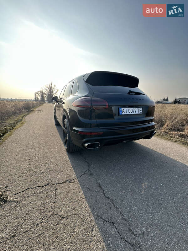 Внедорожник / Кроссовер Porsche Cayenne 2015 в Мироновке