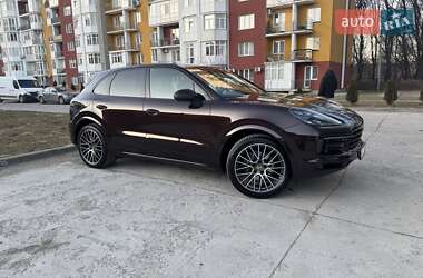 Внедорожник / Кроссовер Porsche Cayenne 2022 в 