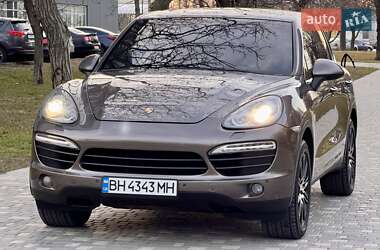Позашляховик / Кросовер Porsche Cayenne 2011 в 
