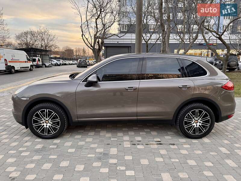 Позашляховик / Кросовер Porsche Cayenne 2011 в Одесі