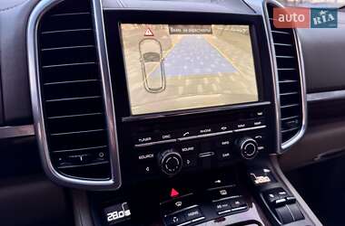 Позашляховик / Кросовер Porsche Cayenne 2011 в 