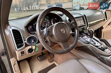 Позашляховик / Кросовер Porsche Cayenne 2011 в 