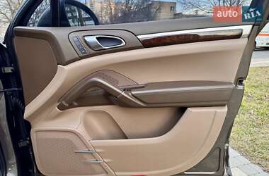 Позашляховик / Кросовер Porsche Cayenne 2011 в 