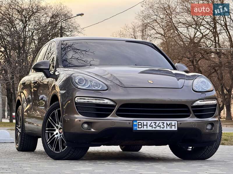 Позашляховик / Кросовер Porsche Cayenne 2011 в Одесі