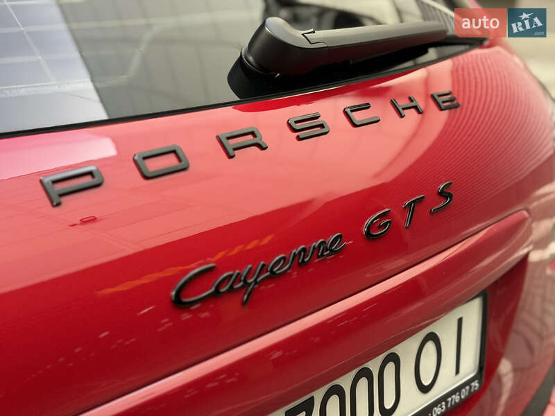 Позашляховик / Кросовер Porsche Cayenne 2013 в Києві