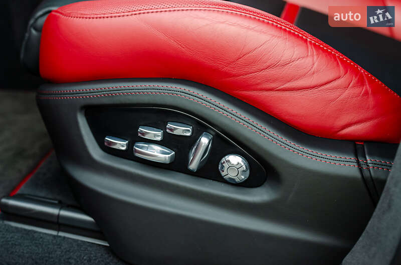 Внедорожник / Кроссовер Porsche Cayenne 2020 в Киеве