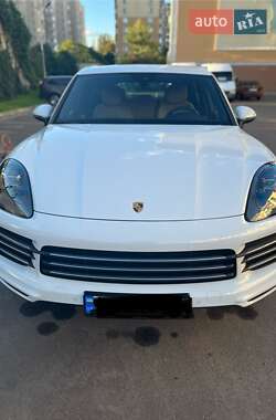Внедорожник / Кроссовер Porsche Cayenne 2021 в 