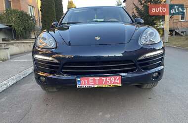 Внедорожник / Кроссовер Porsche Cayenne 2012 в Тернополе