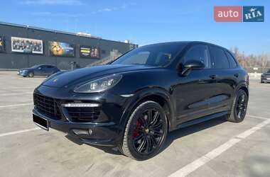 Внедорожник / Кроссовер Porsche Cayenne 2014 в Киеве