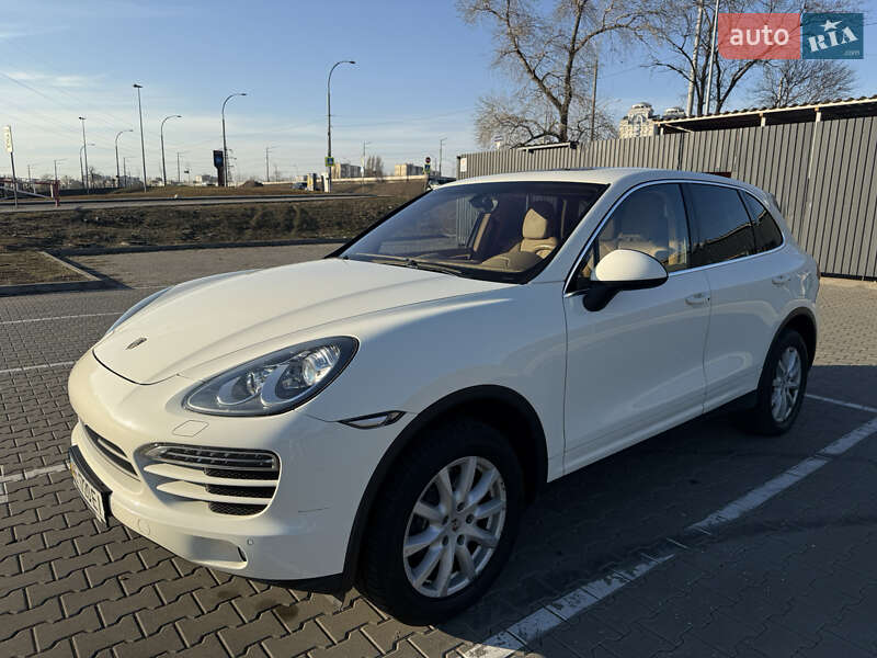 Внедорожник / Кроссовер Porsche Cayenne 2010 в 