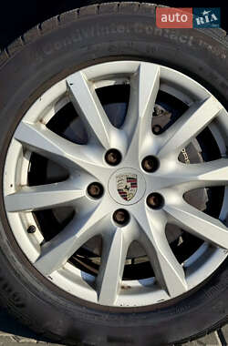Внедорожник / Кроссовер Porsche Cayenne 2010 в 