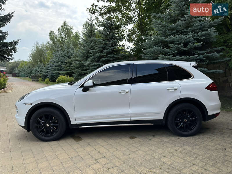 Позашляховик / Кросовер Porsche Cayenne 2013 в Одесі