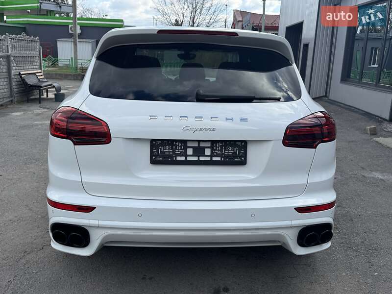 Позашляховик / Кросовер Porsche Cayenne 2015 в Тернополі