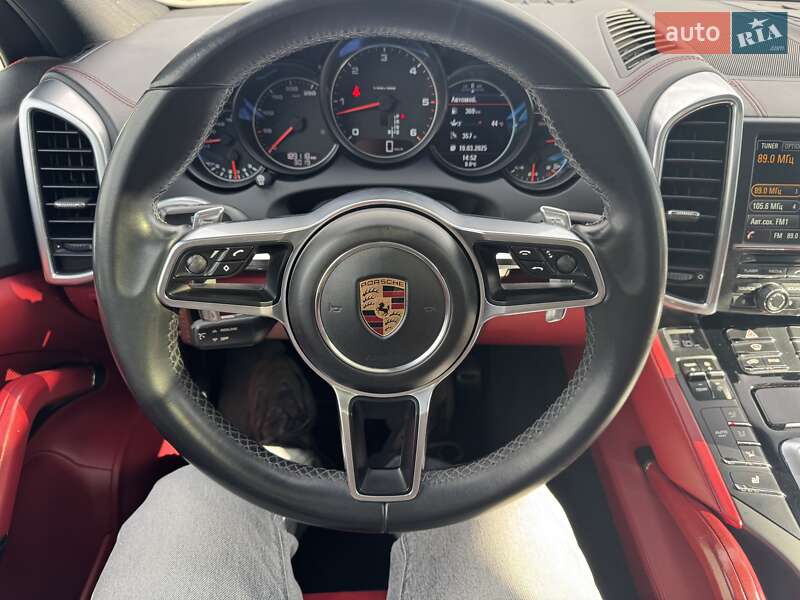 Позашляховик / Кросовер Porsche Cayenne 2015 в Тернополі