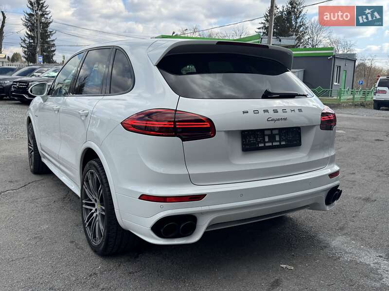 Позашляховик / Кросовер Porsche Cayenne 2015 в Тернополі
