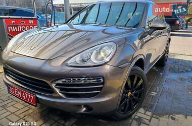 Внедорожник / Кроссовер Porsche Cayenne 2014 в 