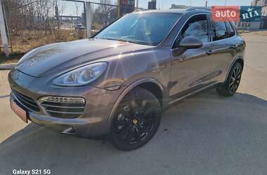 Внедорожник / Кроссовер Porsche Cayenne 2014 в 