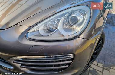 Внедорожник / Кроссовер Porsche Cayenne 2014 в 