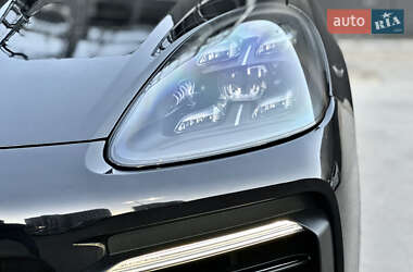 Позашляховик / Кросовер Porsche Cayenne 2019 в 