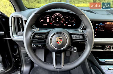 Позашляховик / Кросовер Porsche Cayenne 2024 в 