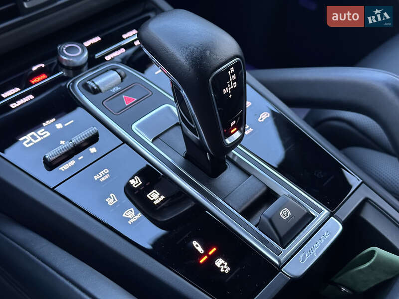 Внедорожник / Кроссовер Porsche Cayenne 2019 в Киеве фото 30 Внедорожник / Кроссовер Porsche Cayenne 2019 в Киеве