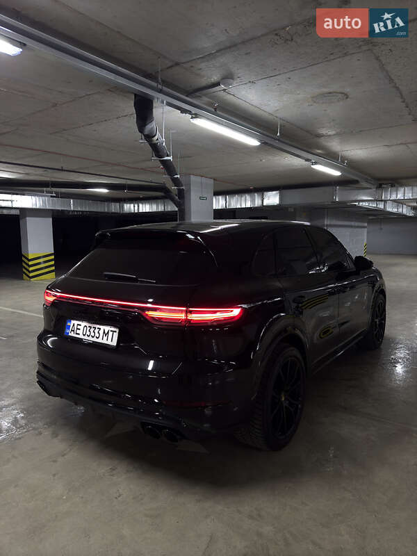 Внедорожник / Кроссовер Porsche Cayenne 2018 в Днепре