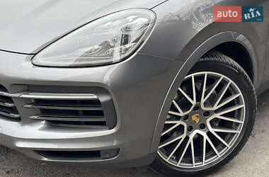 Внедорожник / Кроссовер Porsche Cayenne 2021 в 