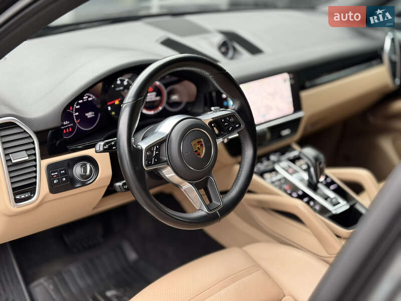 Позашляховик / Кросовер Porsche Cayenne 2021 в Києві