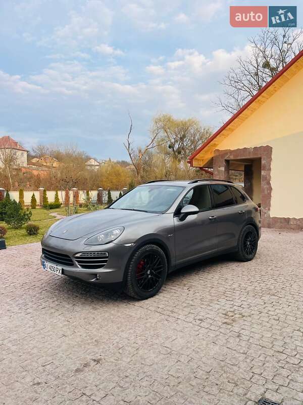 Внедорожник / Кроссовер Porsche Cayenne 2013 в Фастове