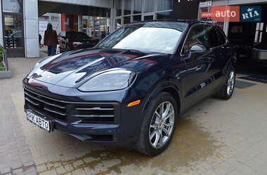 Внедорожник / Кроссовер Porsche Cayenne 2023 в 