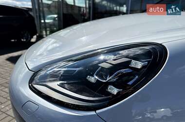 Позашляховик / Кросовер Porsche Cayenne 2017 в 