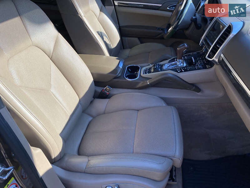 Внедорожник / Кроссовер Porsche Cayenne 2013 в Житомире фото 10 Внедорожник / Кроссовер Porsche Cayenne 2013 в Житомире