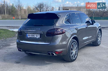 Внедорожник / Кроссовер Porsche Cayenne 2013 в 