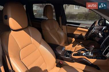 Позашляховик / Кросовер Porsche Cayenne 2013 в 