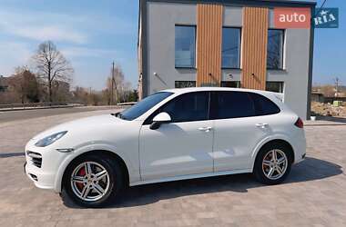 Позашляховик / Кросовер Porsche Cayenne 2013 в 