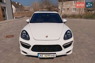 Позашляховик / Кросовер Porsche Cayenne 2013 в 
