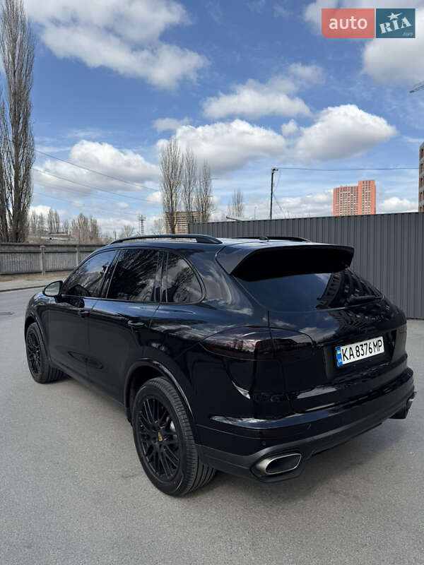 Внедорожник / Кроссовер Porsche Cayenne 2016 в Киеве фото 4 Внедорожник / Кроссовер Porsche Cayenne 2016 в Киеве