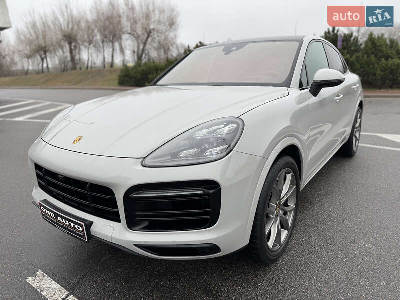 Внедорожник / Кроссовер Porsche Cayenne 2022 в 