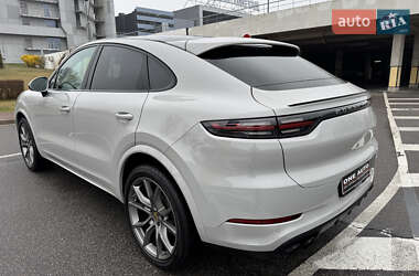Внедорожник / Кроссовер Porsche Cayenne 2022 в 