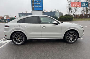 Внедорожник / Кроссовер Porsche Cayenne 2022 в 